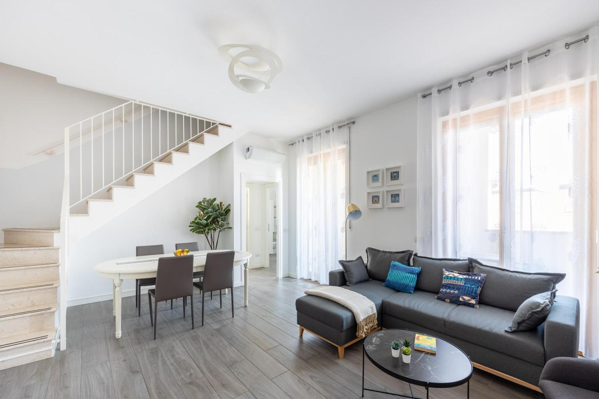 Bocconi'S Nest - Close To Duomo With Terrace ميلان المظهر الخارجي الصورة