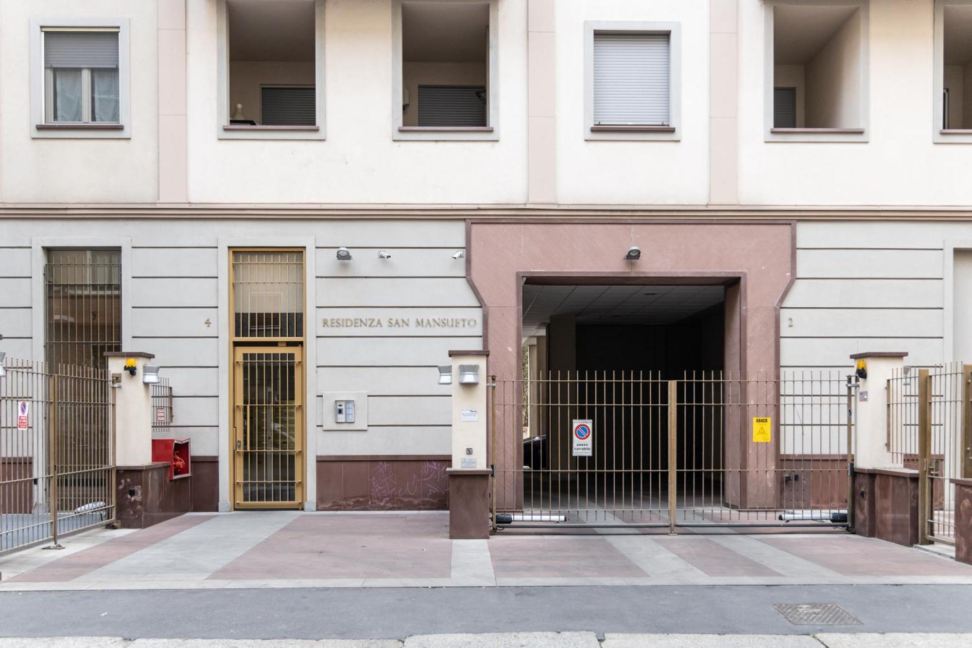 Bocconi'S Nest - Close To Duomo With Terrace ميلان المظهر الخارجي الصورة