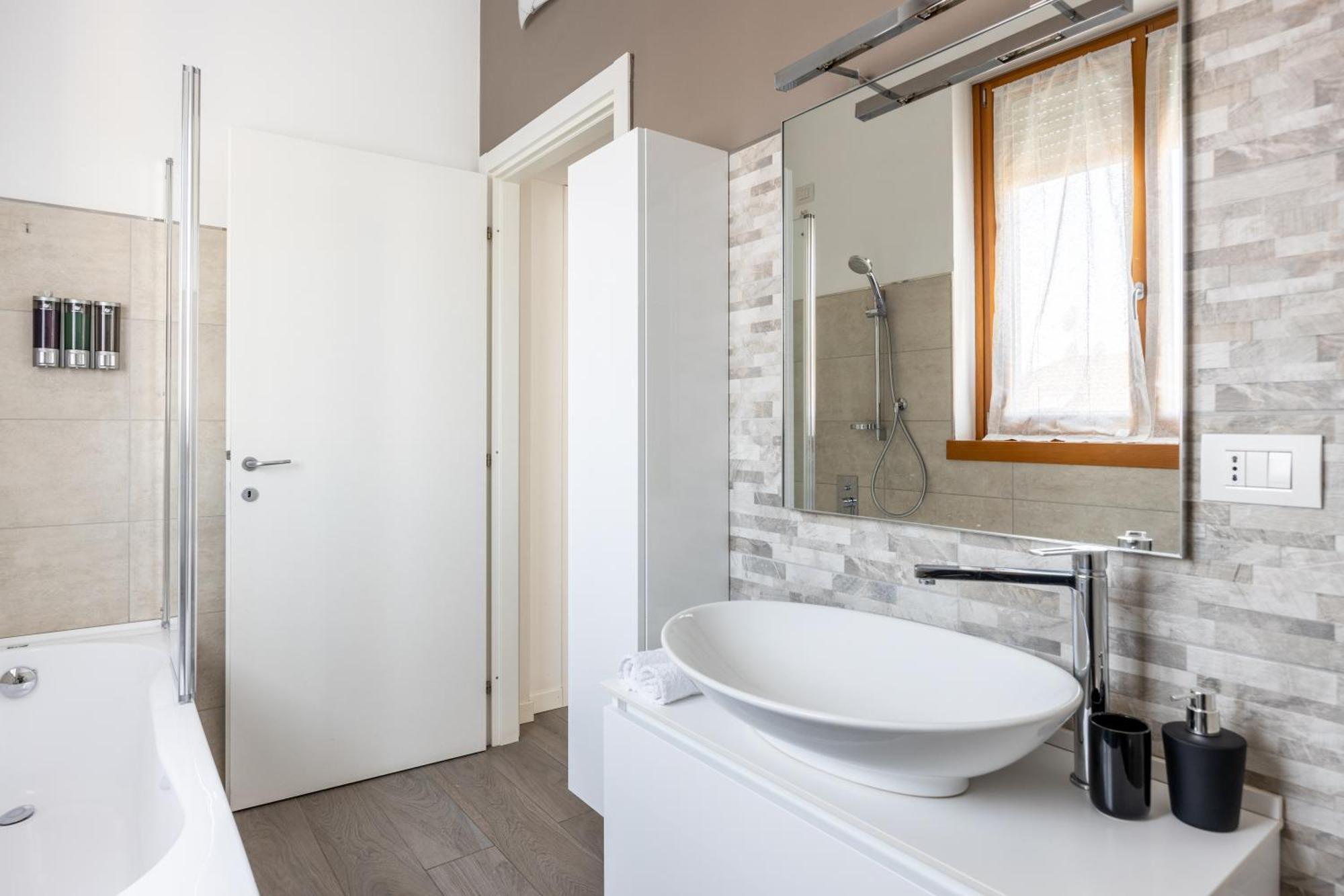 Bocconi'S Nest - Close To Duomo With Terrace ميلان المظهر الخارجي الصورة